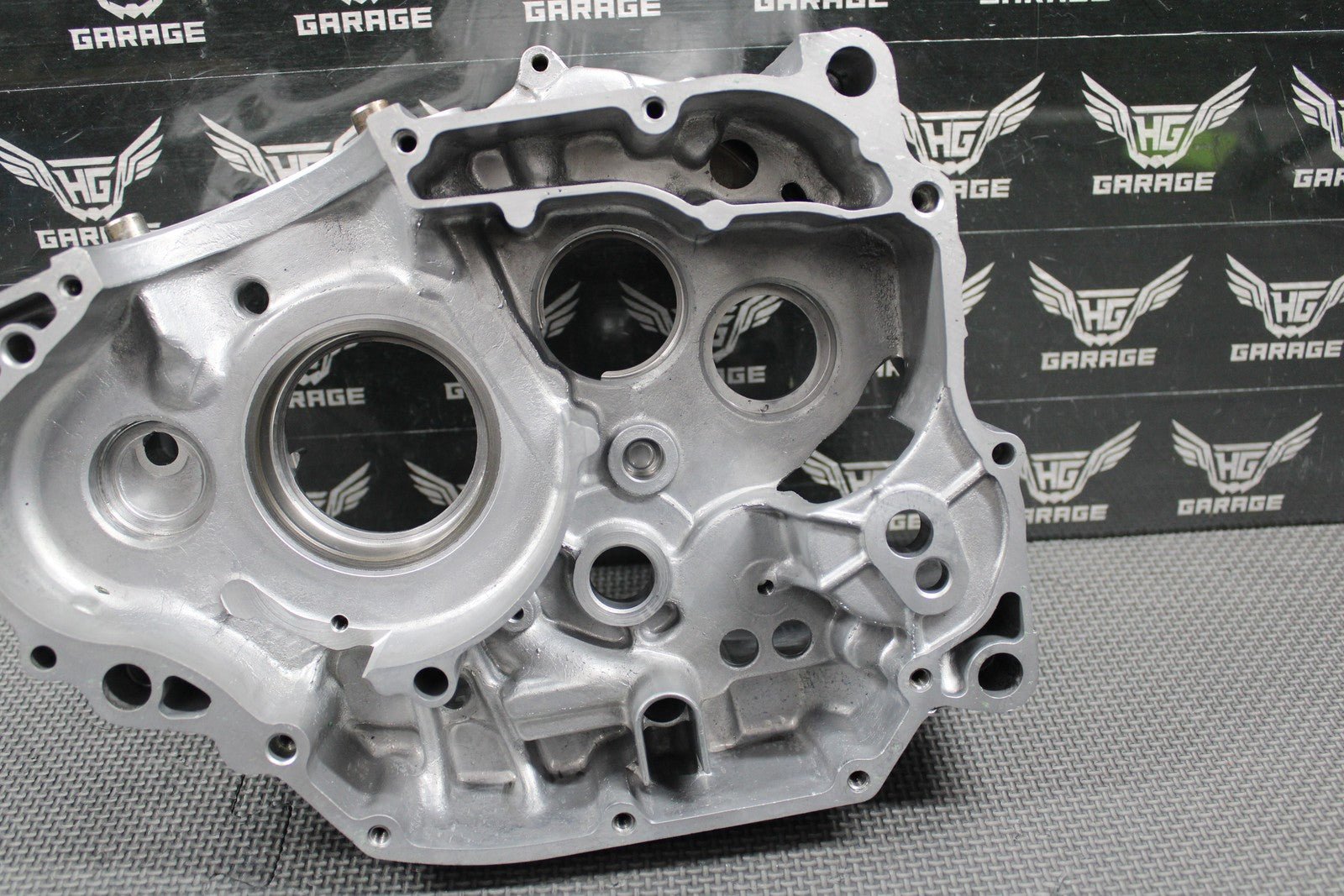 1991 HONDA 90 - 95 XR250R OEM RIGHT ENGINE CRANKCASE CRANK CASE 11100 - KZ1 - 671 MINT - hggarage