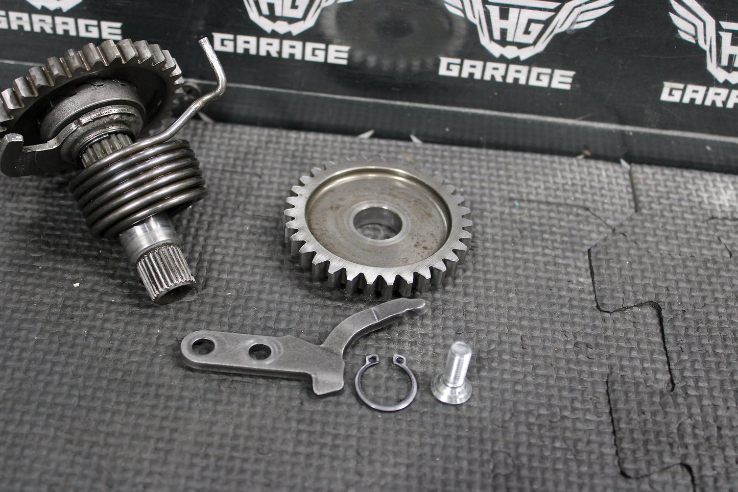 2007 KAWASAKI KX85 OEM KICKSTART KICK START SHAFT W IDLER GEAR 13066 - 1097 59051 - hggarage