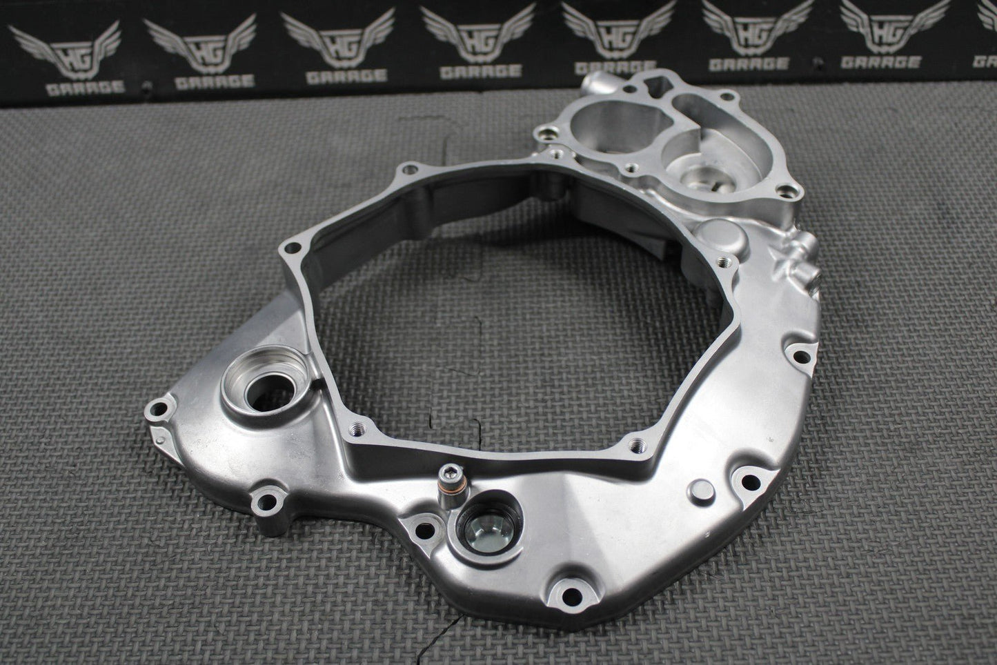 2020 SUZUKI 19 - 25 RMZ250 OEM RIGHT CRANKCASE INNER CLUTCH COVER 11340 - 49H10 GOOD - hggarage