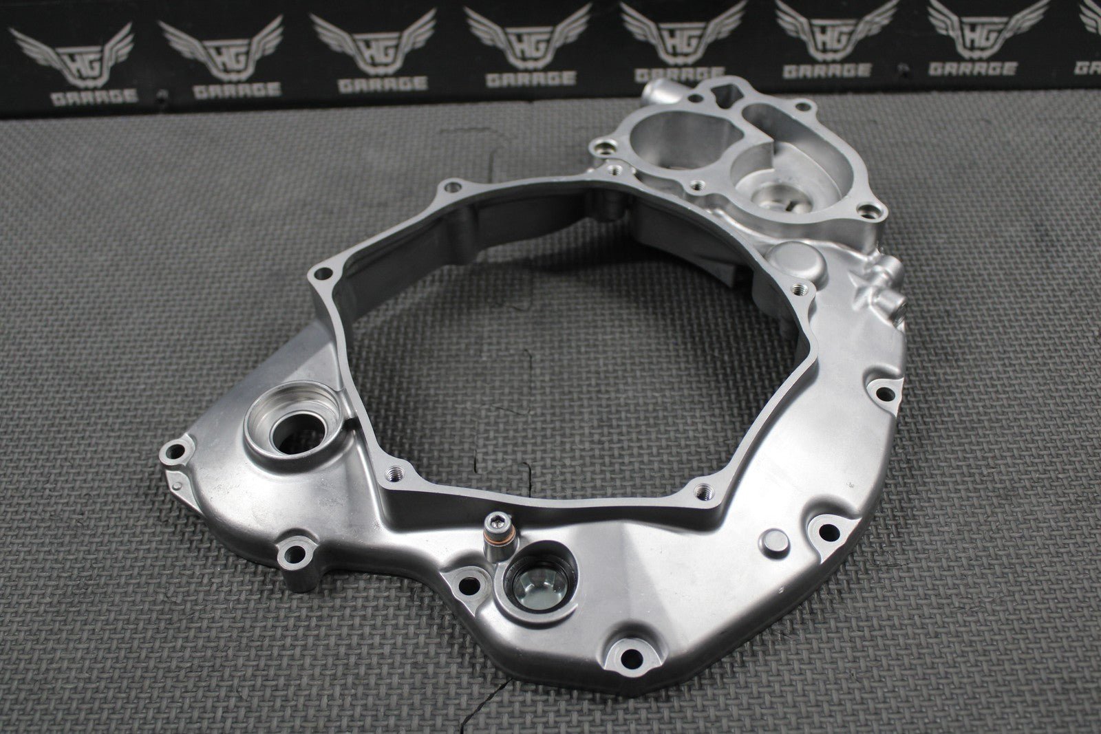 2020 SUZUKI 19 - 25 RMZ250 OEM RIGHT CRANKCASE INNER CLUTCH COVER 11340 - 49H10 GOOD - hggarage