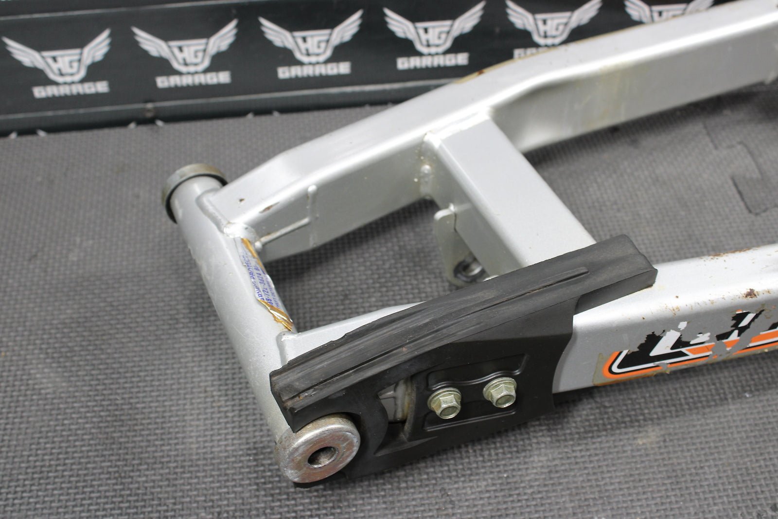 2002 Yamaha TTR125 TTR125E OEM Small Wheel 14" Swingarm Swing Arm Suspension - hggarage