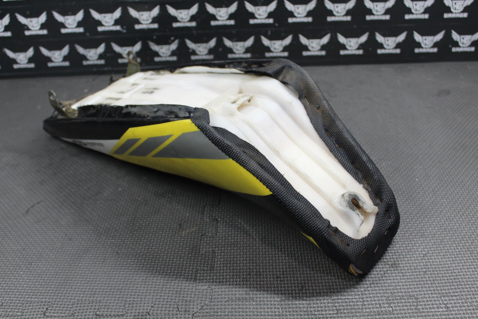 2003 SUZUKI RM100 SEAT SADDLE FOAM COVER KK530 - 66105 - 8MA - hggarage