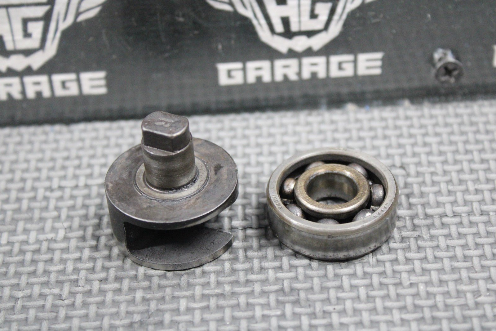 1999 SUZUKI 99 - 00 RM250 OEM MODEL X Y POWER VALVE EXHAUST RH SIDE 11255 - 37E31 - hggarage