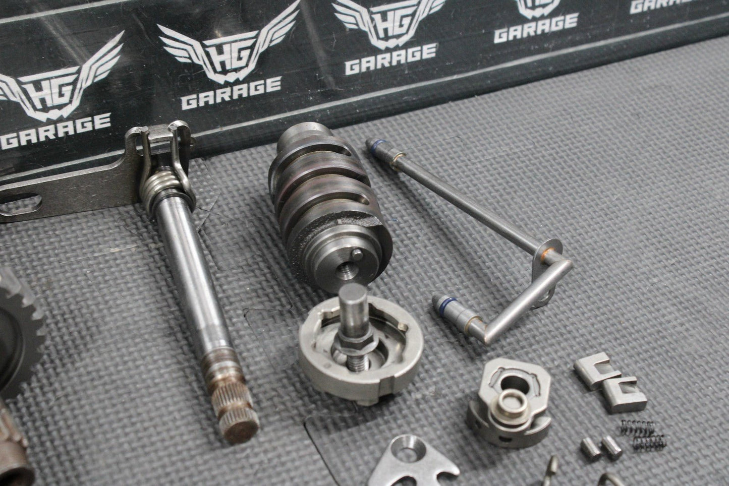2000 SUZUKI DRZ400 DRZ400E OEM ENGINE TRANSMISSION TRANNY TRANS GEARS SHAFTS - hggarage