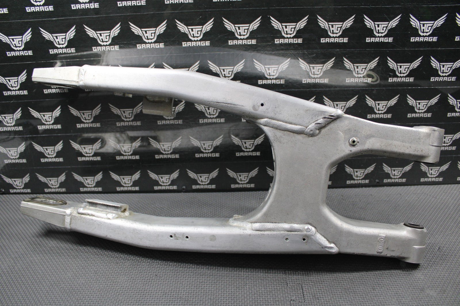 2007 2008 KAWASAKI KX250F OEM SWINGARM SWING ARM SUSPENSION 33001 - 0107 NICE! - hggarage