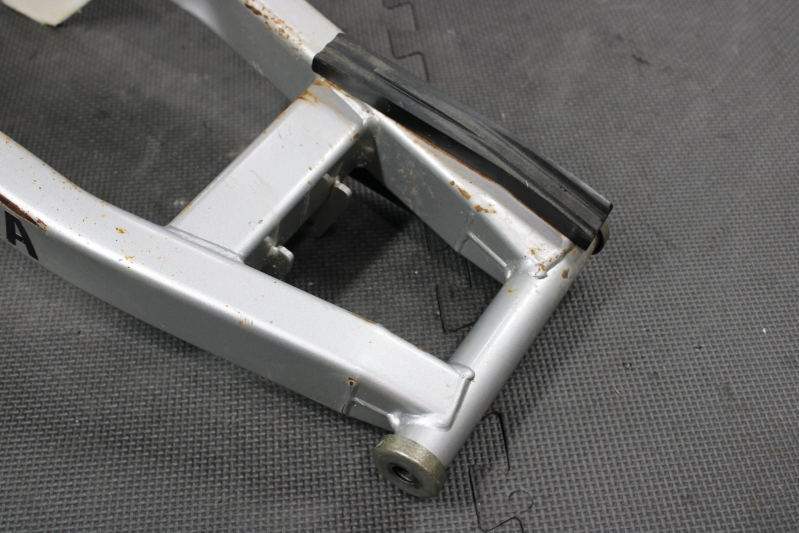 2003 Yamaha TTR125 TTR125E Small Wheel OEM Swingarm Swing Arm Suspension Arm - hggarage