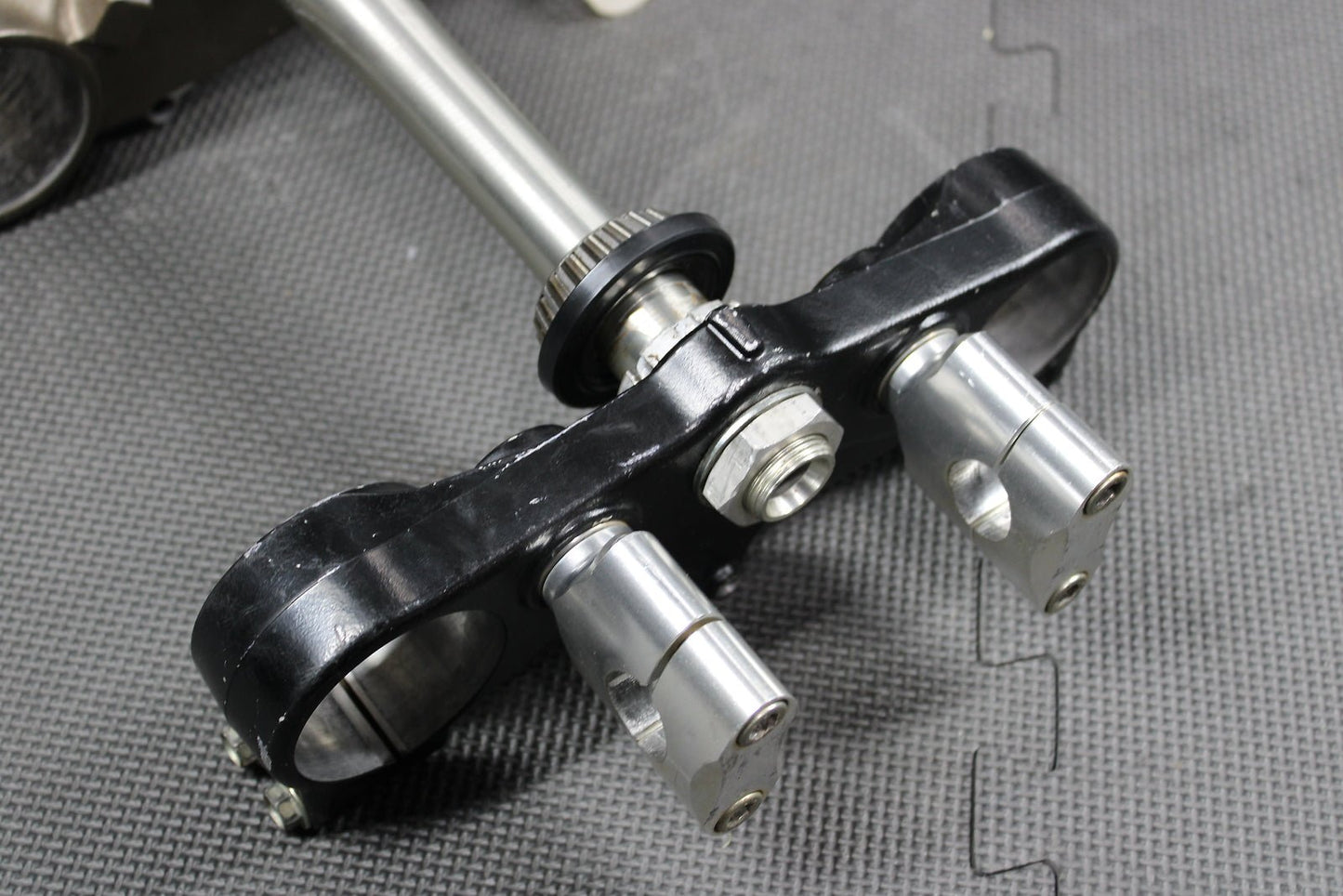 2006 Kawasaki KX450F OEM Front Forks Lower Upper Triple Tree Stem Clamp - hggarage