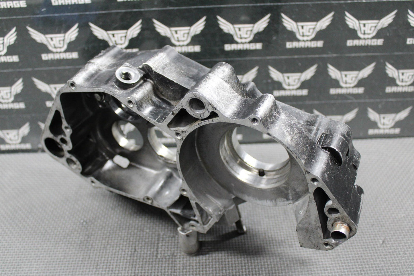 1988 HONDA CR250R OEM RIGHT ENGINE MOTOR CRANKCASE CRANK CASE 111A0 - KS7 - 830 NICE - hggarage