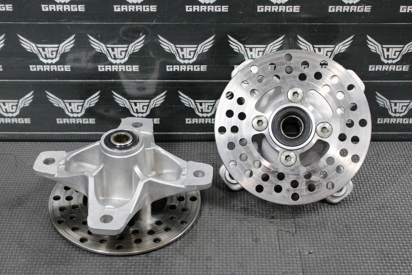 1991 YAMAHA BANSHEE 350 OEM FRONT WHEEL LEFT RIGHT RIM HUB HUBS - hggarage