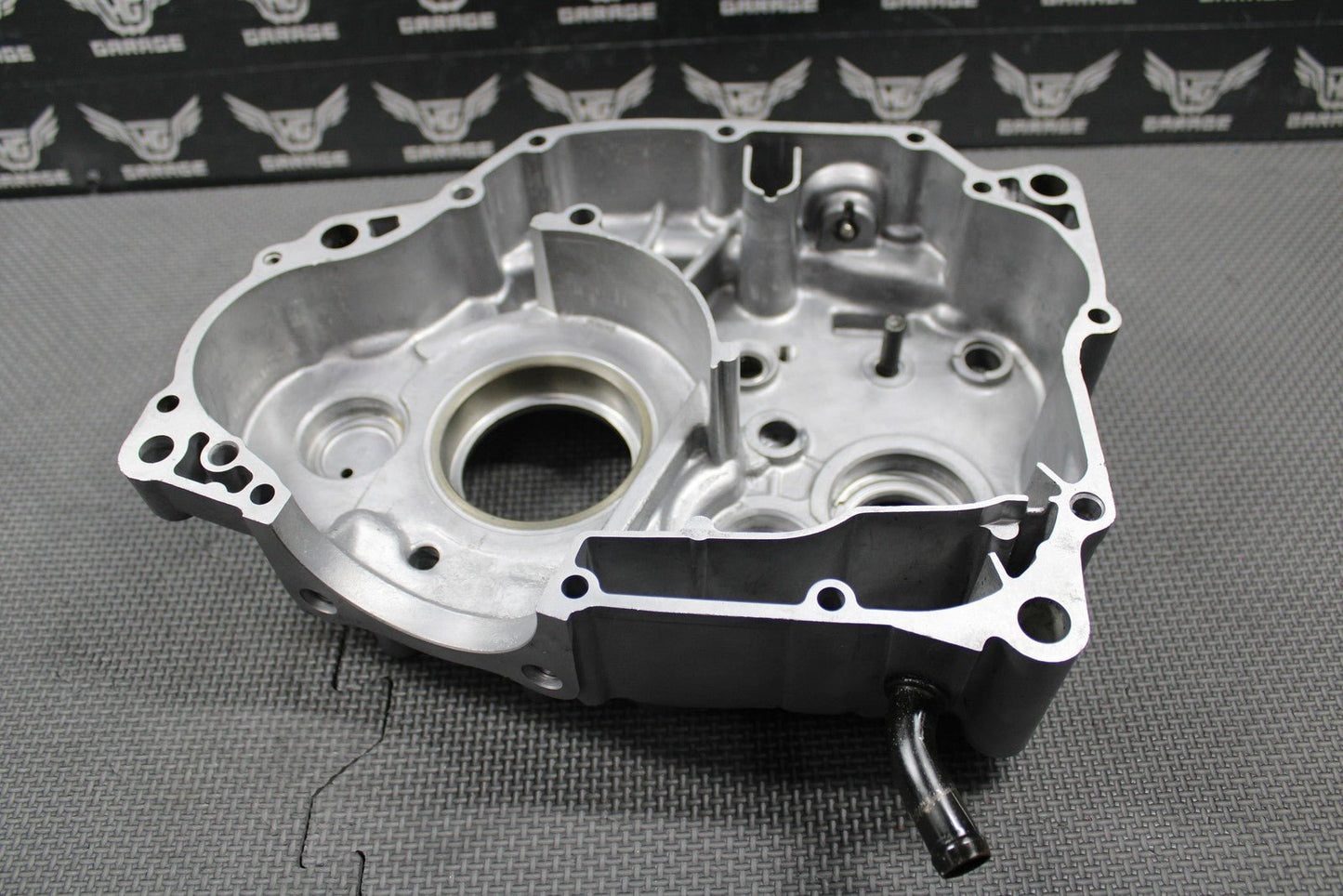 1989 HONDA 88 - 95 XR250R OEM LEFT ENGINE CRANKCASE CRANK CASE 11200 - KZ1 - 670 NICE! - hggarage