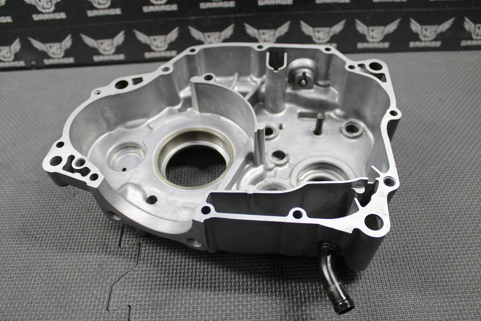 1989 HONDA 88 - 95 XR250R OEM LEFT ENGINE CRANKCASE CRANK CASE 11200 - KZ1 - 670 NICE! - hggarage