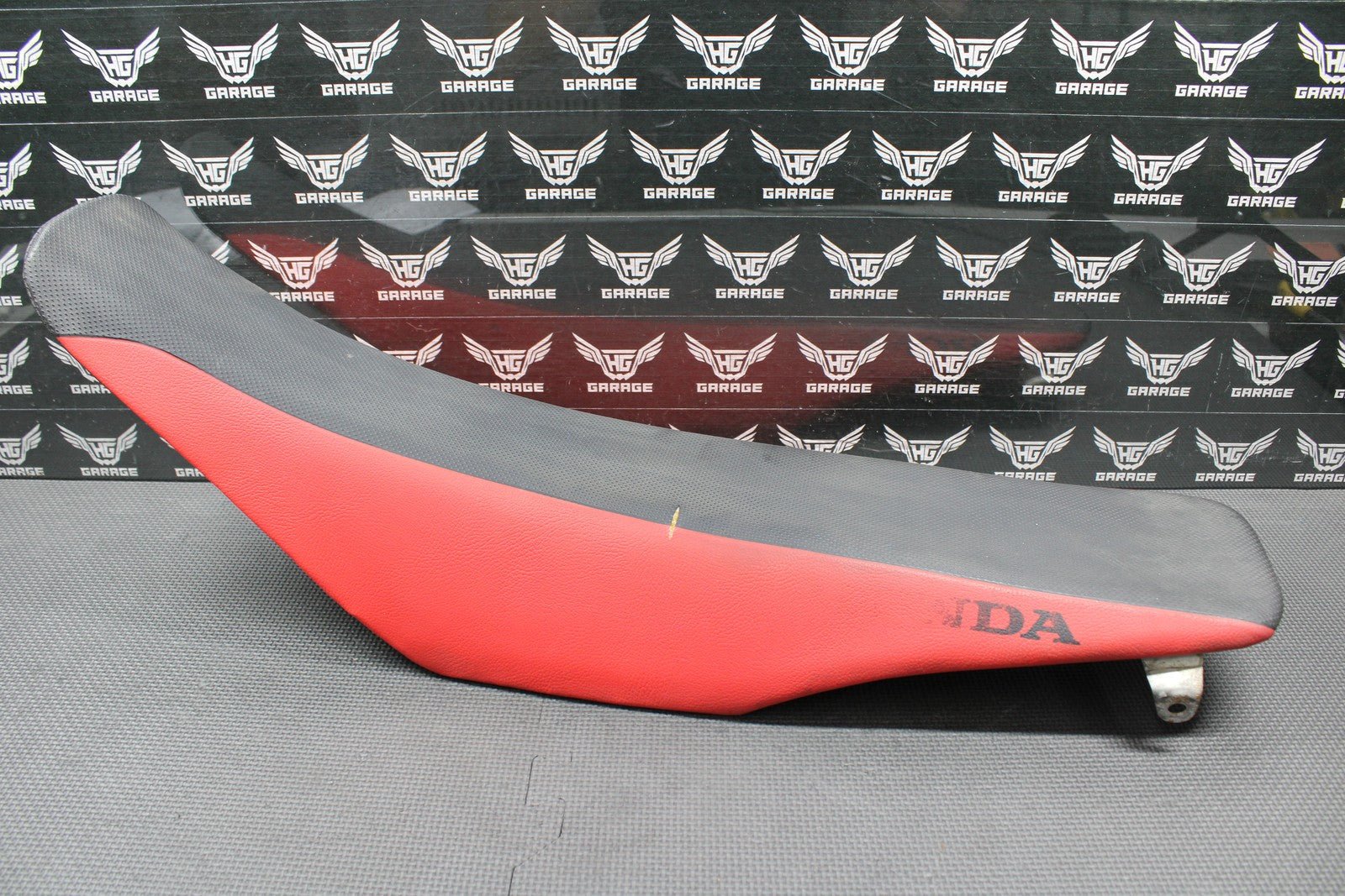 2004 2005 HONDA CRF250R OEM SEAT SADDLE FOAM PAN COMPLETE 77100 - KRN - 730 - hggarage