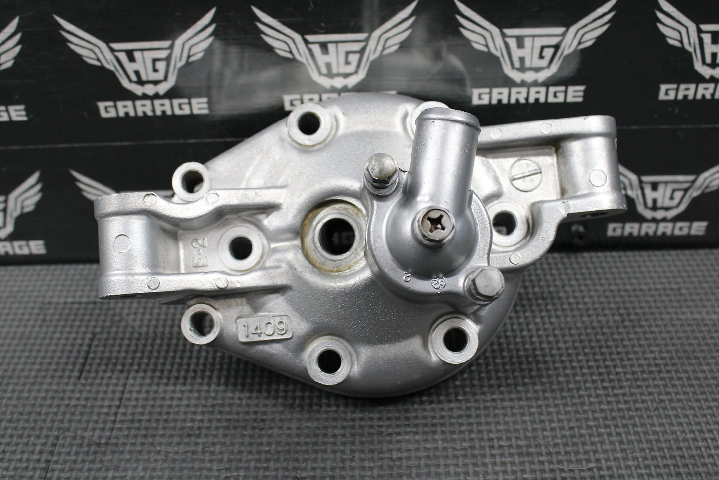 1999 95 - 06 KAWASAKI KDX200 OEM ENGINE MOTOR CYLINDER HEAD COVER DOME 11001 - 1409 - hggarage
