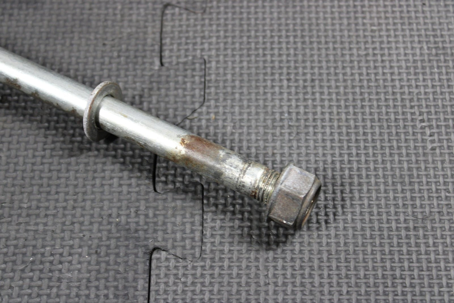 1986 HONDA XR250L XR250R OEM REAR BACK SWINGARM BOLT SUSPENSION PIVOT AXLE - hggarage