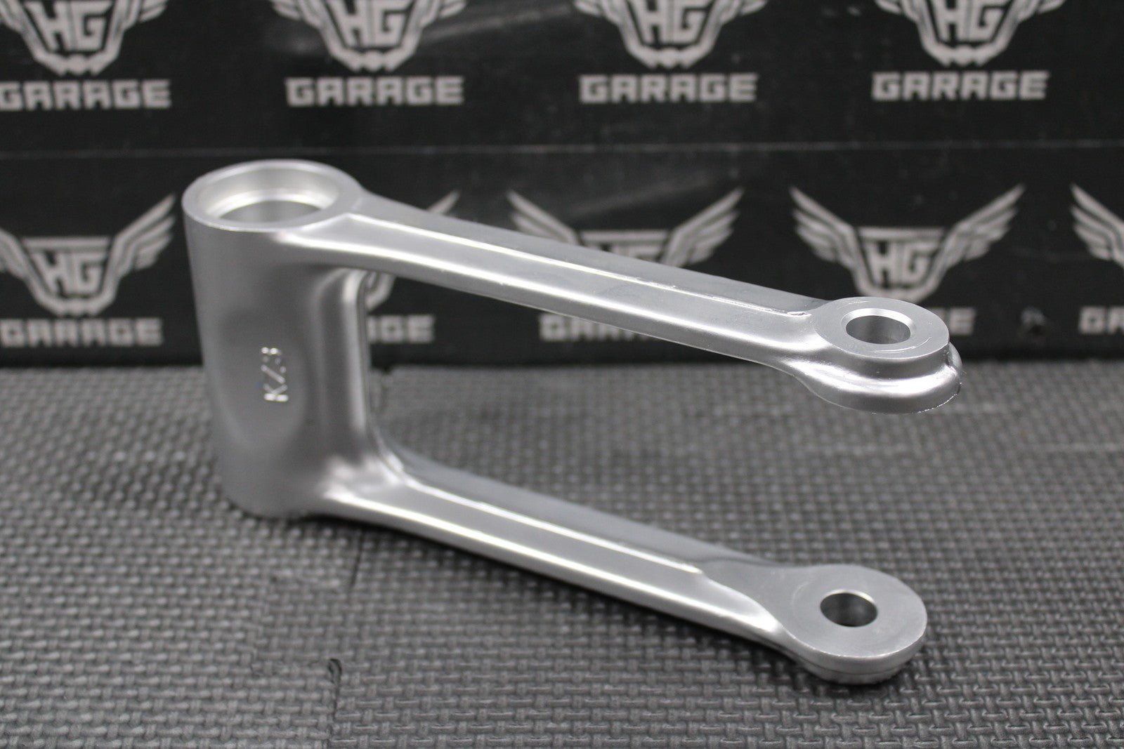 2001 95 - 01 HONDA CR500R OEM REAR SHOCK SWINGARM LINKAGE ROD 52475 - MAC - 680 MINT! - hggarage