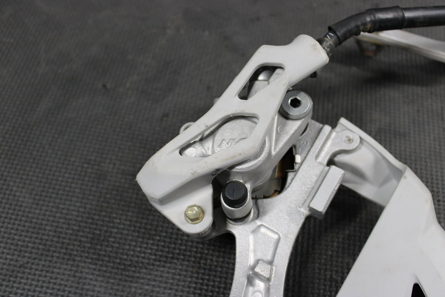 2008 YAMAHA YZ450F OEM NISSIN REAR BACK BRAKE CALIPER MASTER CYLINDER LEVER - hggarage