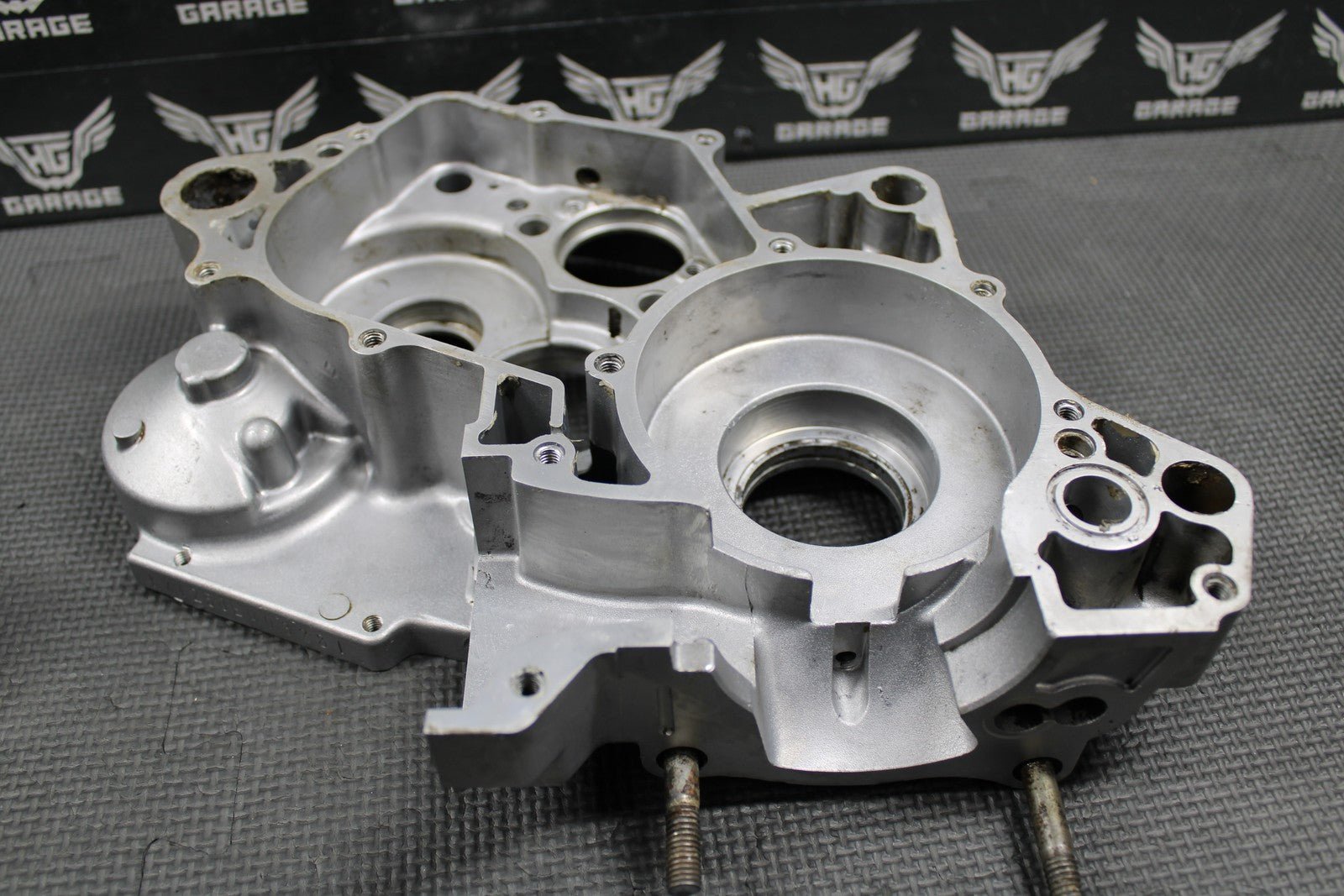 1992 KAWASAKI KX125 OEM LEFT RIGHT ENGINE MOTOR CRANKCASE CRANK CASES 14001 - 5314 - hggarage