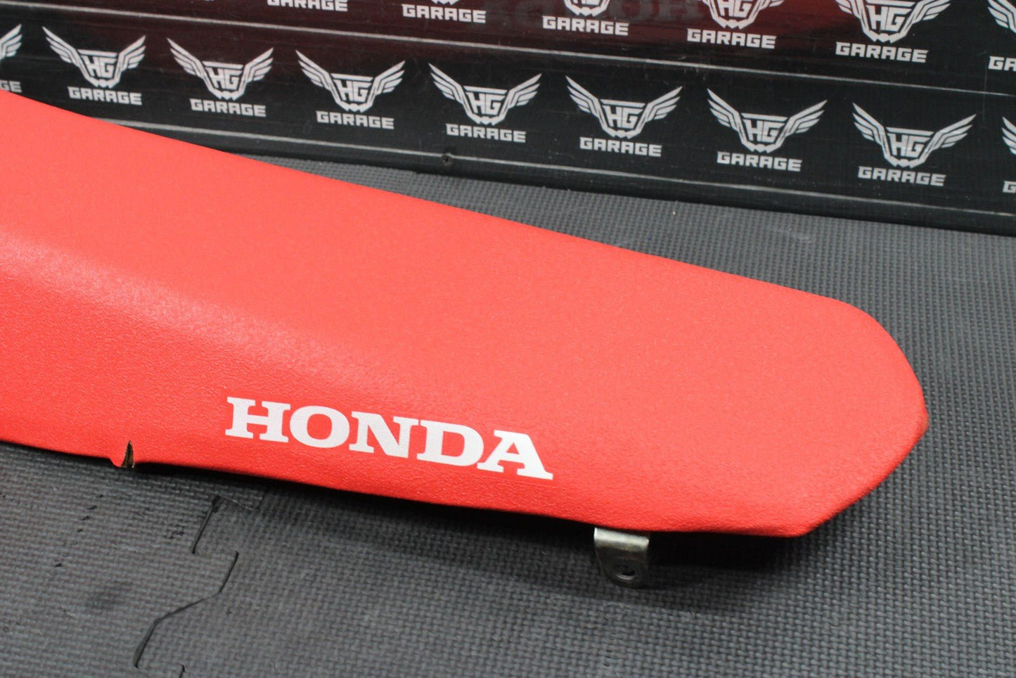 2018 HONDA 18 - 21 CRF250R OEM SEAT SADDLE CUSHION COVER 77100 - MKE - A02ZA - hggarage