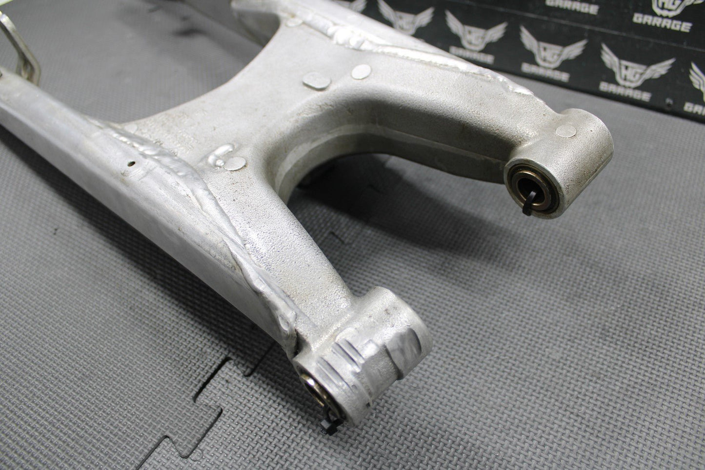 2004 04 - 05 KTM 125SX 125 SX OEM SWINGARM SWING ARM SUSPENSION 54804030044 - hggarage