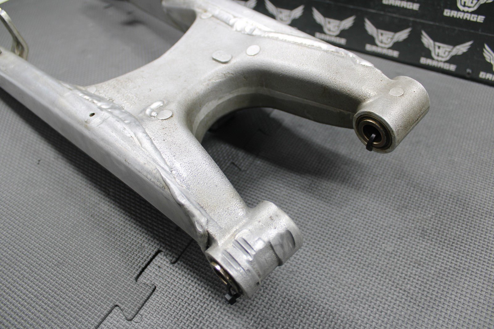 2004 04 - 05 KTM 125SX 125 SX OEM SWINGARM SWING ARM SUSPENSION 54804030044 - hggarage