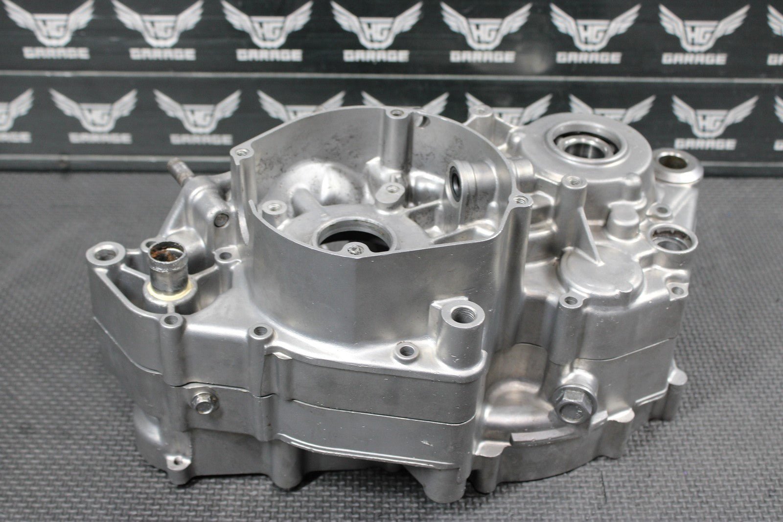 1996 SUZUKI RM250 OEM LEFT RIGHT ENGINE CRANKCASE CRANK CASES BLOCK READ DESC! - hggarage