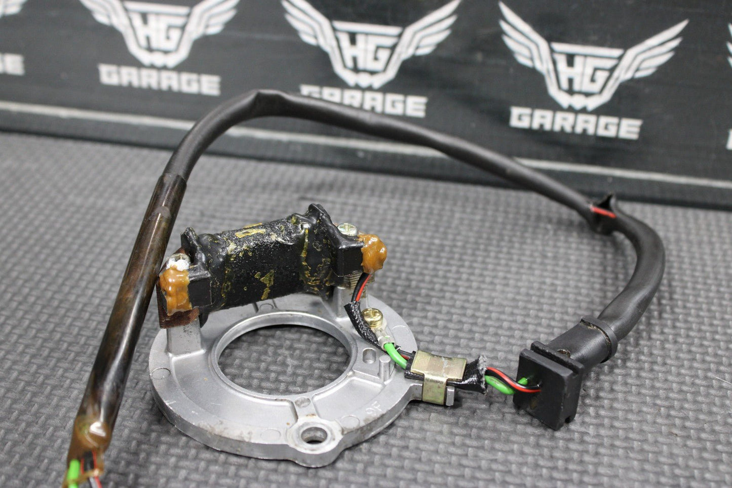 1991 86 - 91 HONDA CR80R OEM STATOR PULSE GENERATOR ALTERNATOR 30300 - GC4 - 601 GOOD! - hggarage