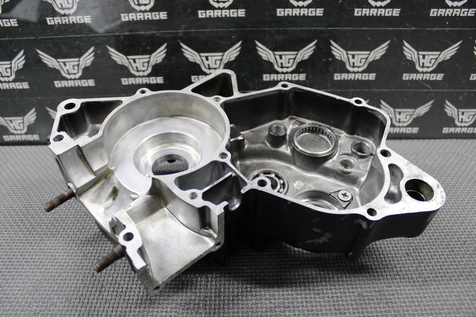 1988 HONDA CR125R OEM LEFT ENGINE MOTOR CRANKCASE CRANK CASE 112A0 - KS6 - 830 GOOD! - hggarage