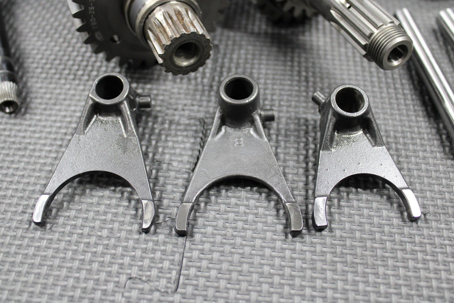 2013 KTM 450 SXF OEM 5 SPEED TRANSMISSION TRANNY GEARBOX GEARS SHIFT FORKS NICE! - hggarage
