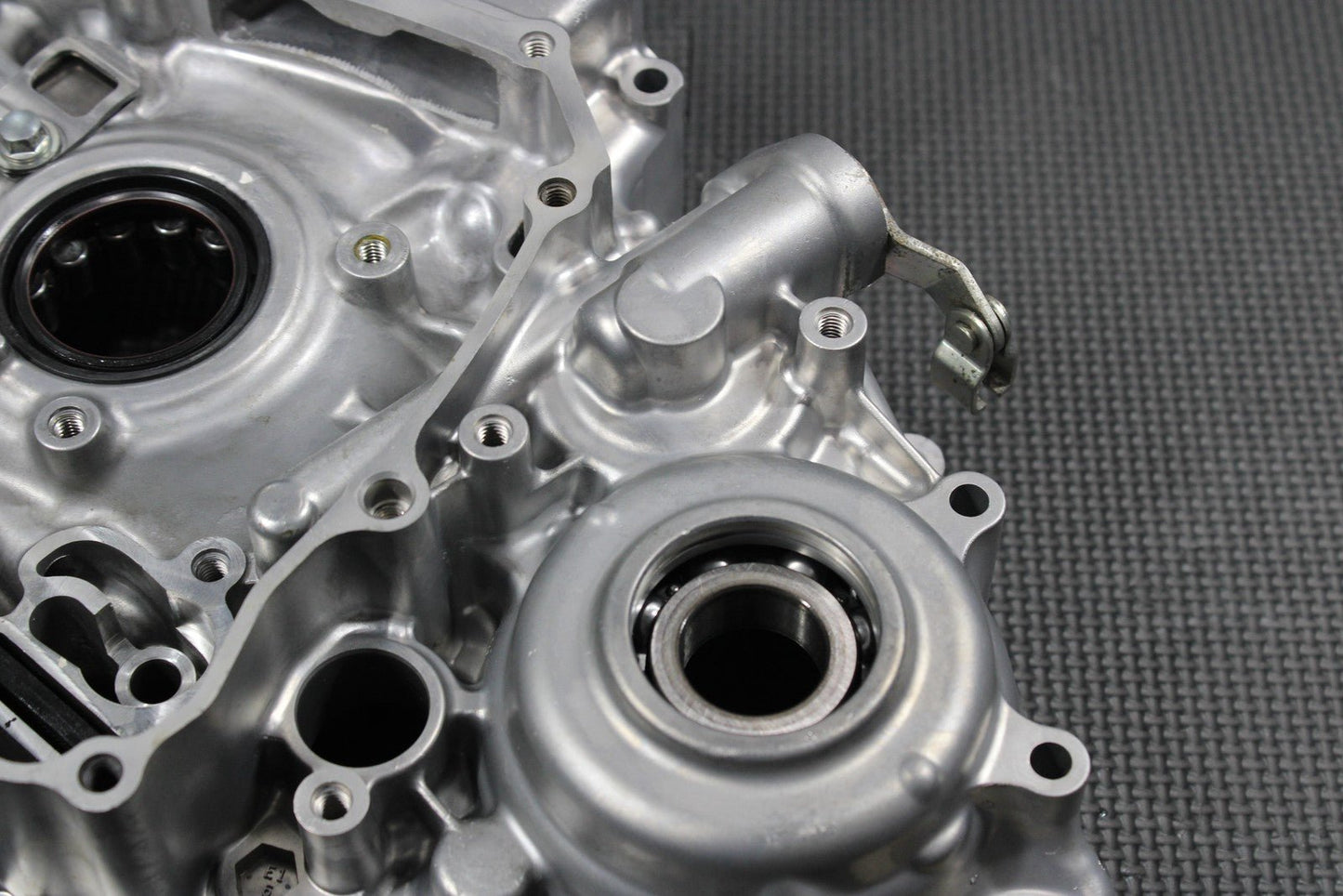 2019 HONDA 19 - 20 CRF450RX OEM LEFT ENGINE MOTOR CRANKCASE CRANK NEEDS REPAIR! - hggarage