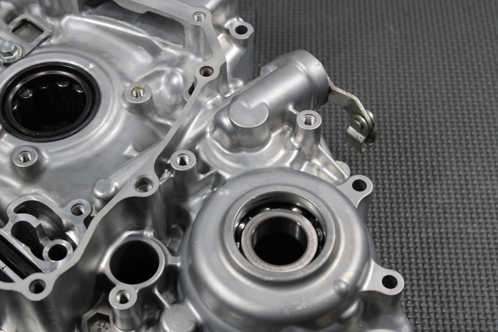 2019 HONDA 19 - 20 CRF450RX OEM LEFT ENGINE MOTOR CRANKCASE CRANK NEEDS REPAIR! - hggarage