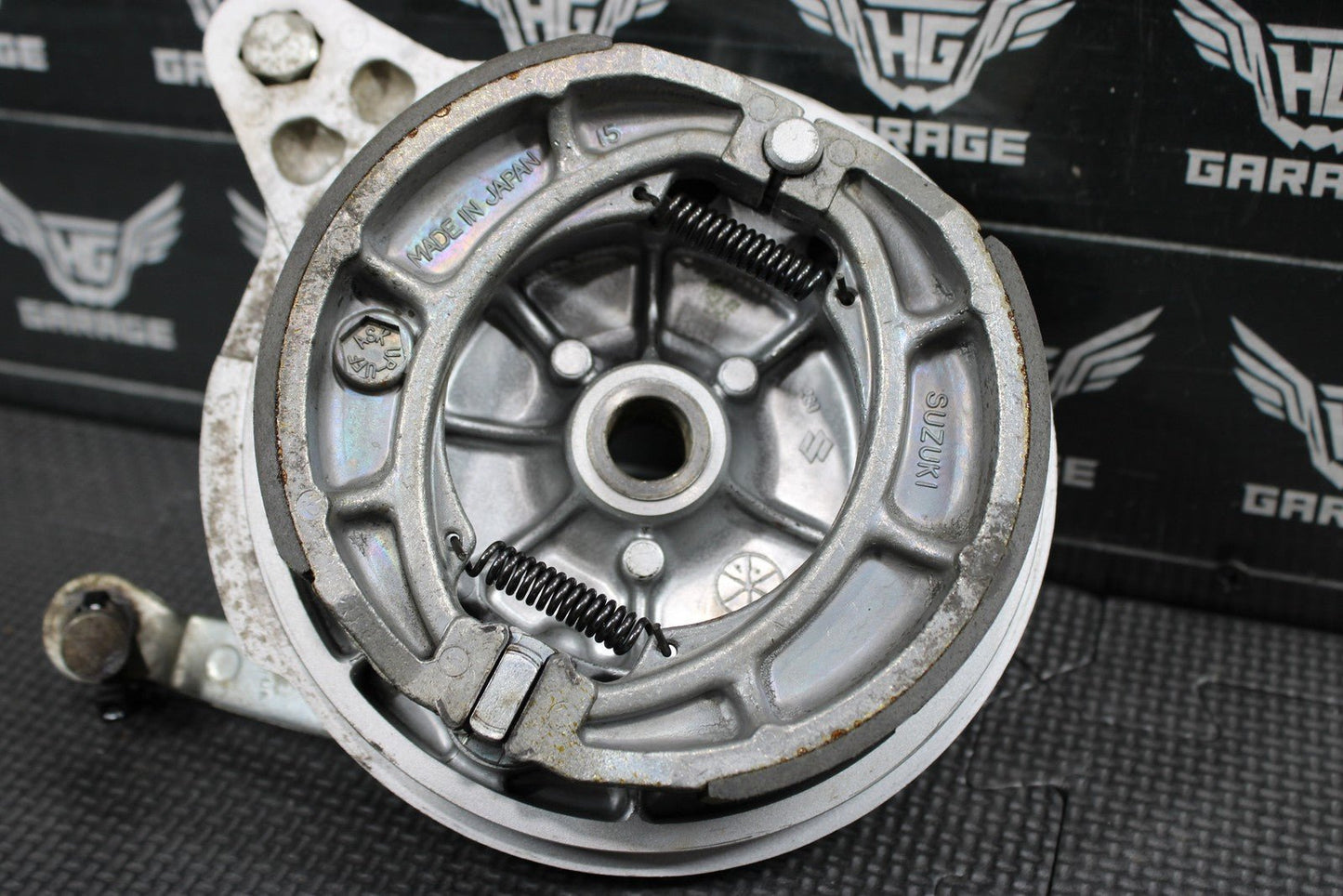 2005 SUZUKI DR200SE OEM REAR BACK BRAKE DRUM ASSEMBLY 54400 - 07870 GOOD! - hggarage