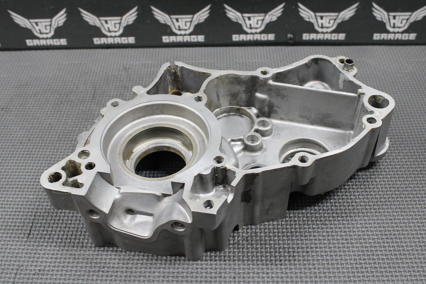 1999 KAWASAKI KX60 85 - 03 OEM LEFT ENGINE MOTOR CRANKCASE CRANK CASE 14001 - 1317 - hggarage