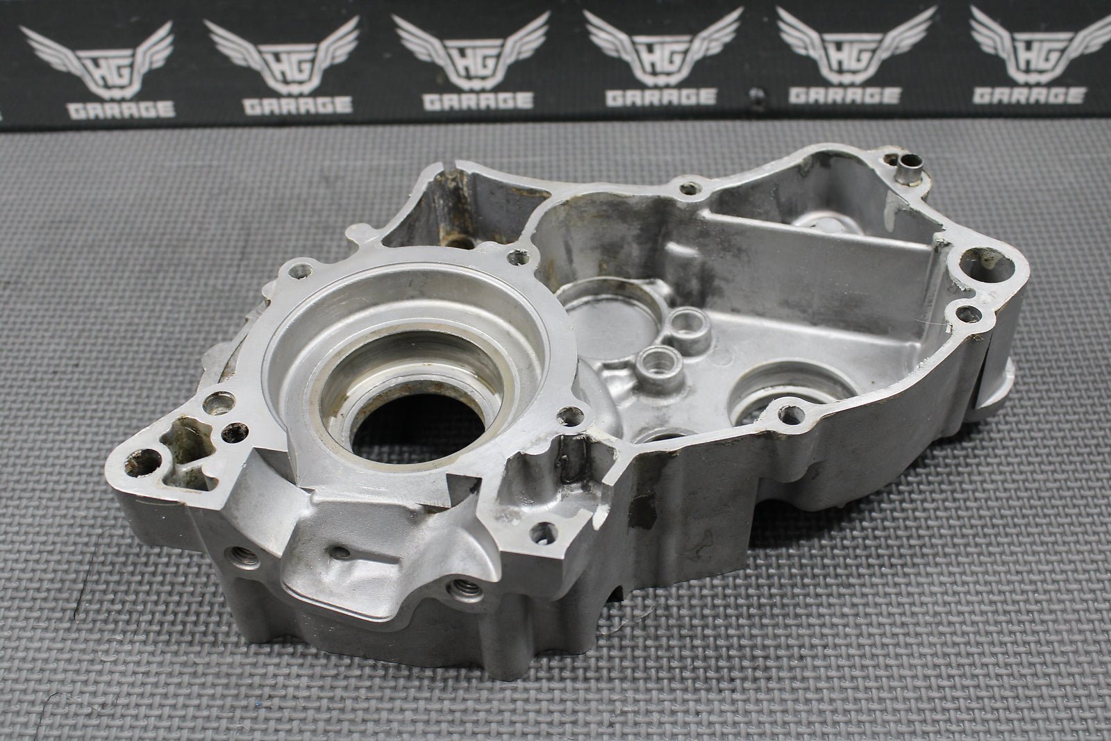 1999 KAWASAKI KX60 85 - 03 OEM LEFT ENGINE MOTOR CRANKCASE CRANK CASE 14001 - 1317 - hggarage