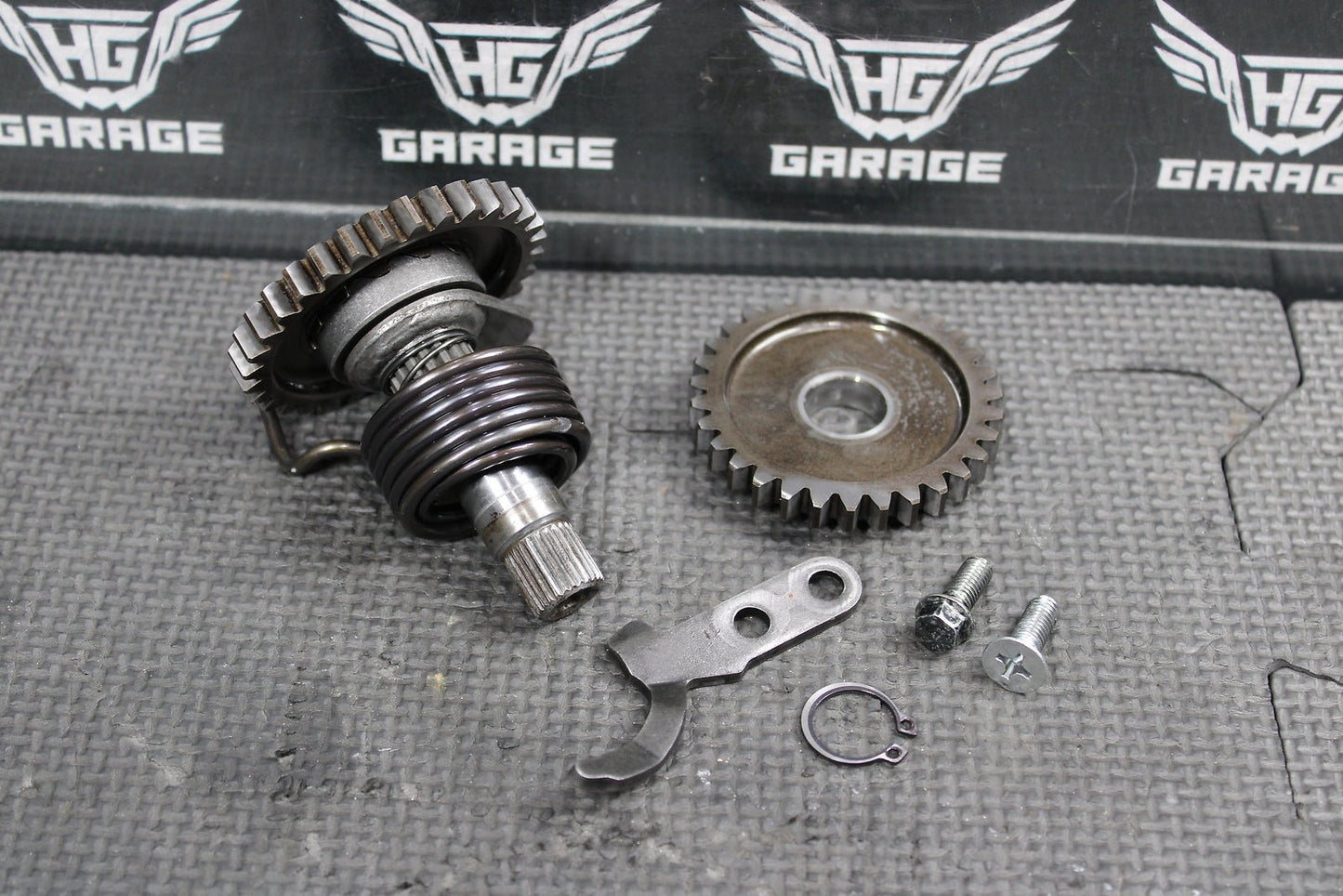 2000 Kawasaki KX100 KX112 KX80 KX85 OEM Kickstart Kick Start Shaft W Idler Gear - hggarage