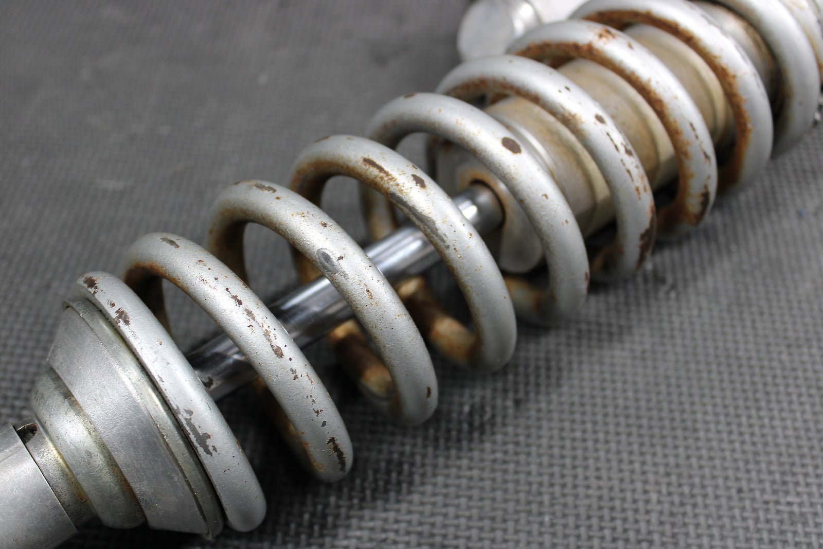 1998 YAMAHA YZ400F OEM REAR BACK SHOCK ABSORBER SUSPENSION - hggarage