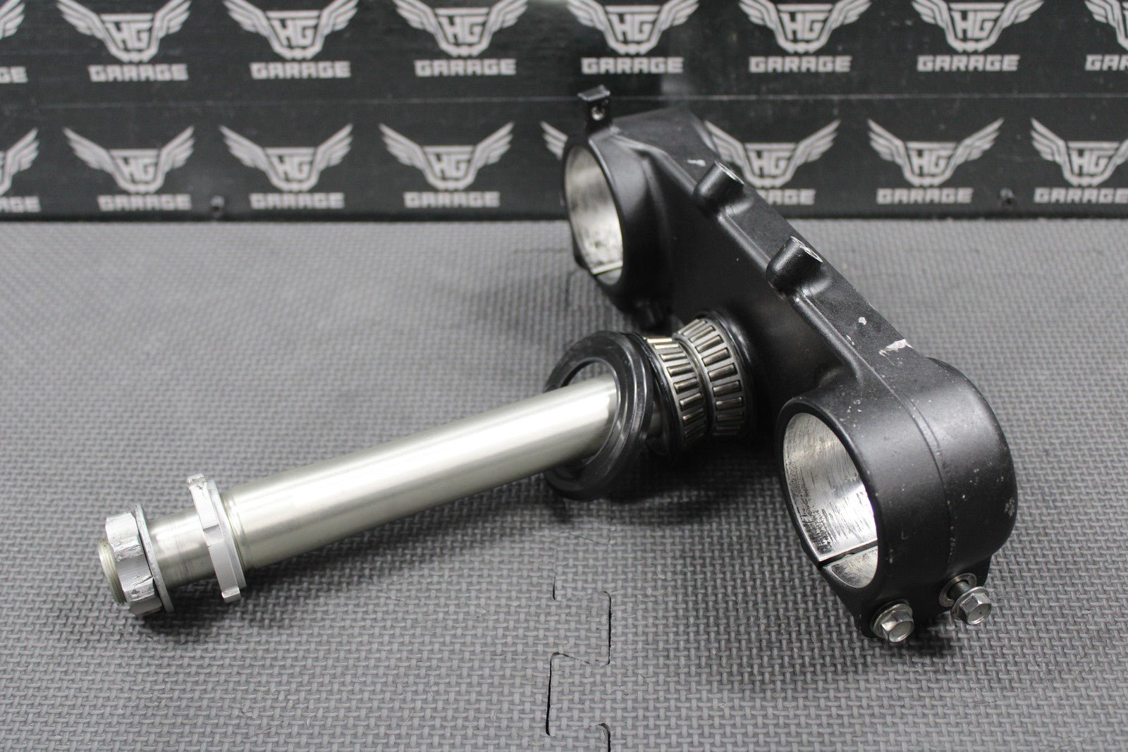 2019 SUZUKI RMZ250 OEM FRONT FORK CLAMP LOWER TRIPLE TREE STEM 51410 - 46K00 - hggarage