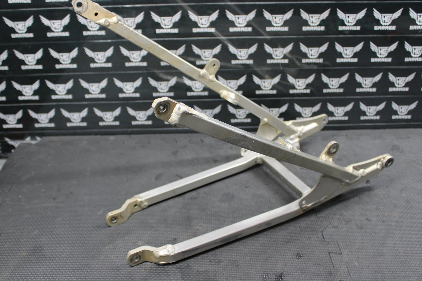 1999 SUZUKI 96 - 00 RM125 RM250 OEM REAR BACK SUB FRAME SUBFRAME 41200 - 36E00 - hggarage