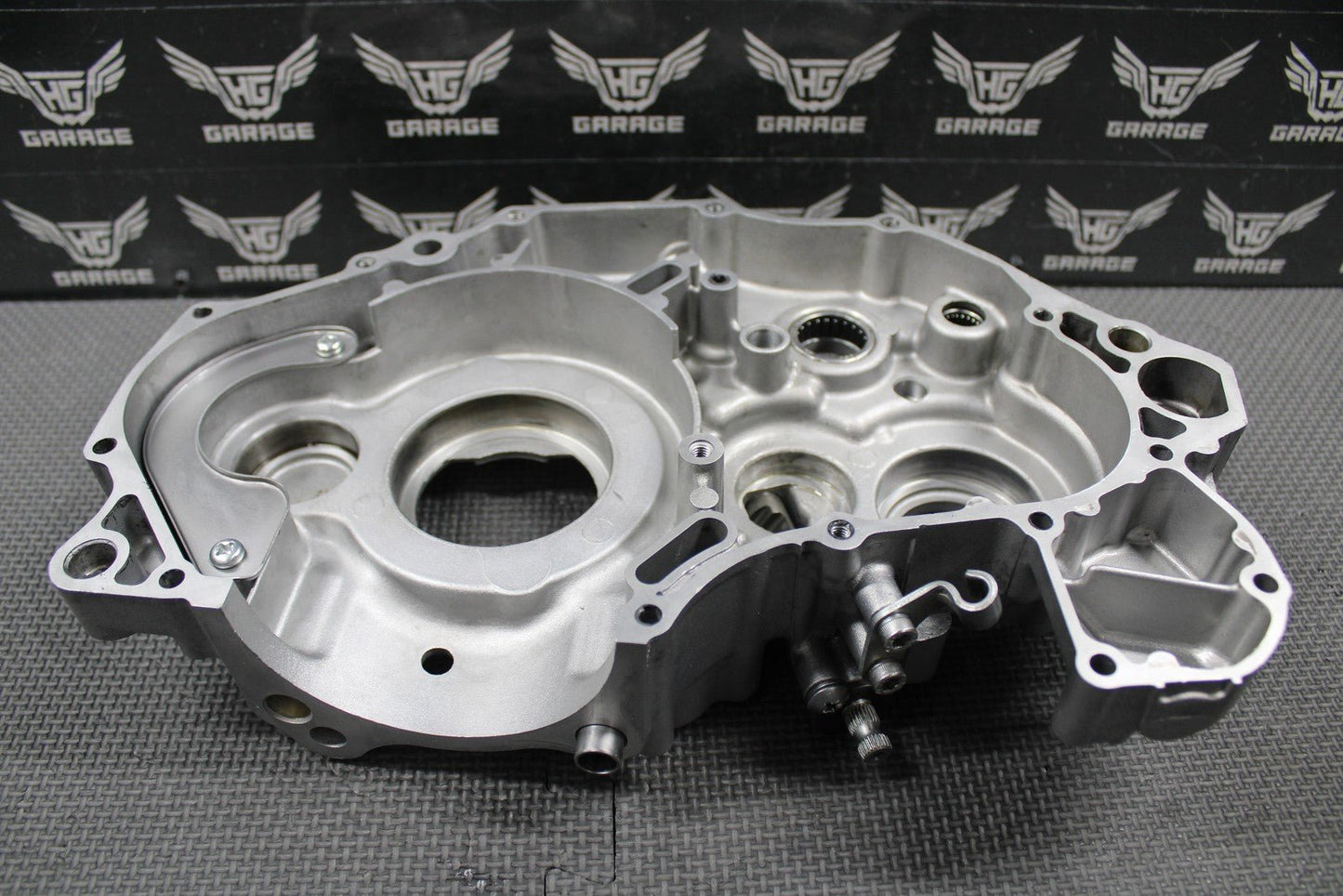 2003 KAWASAKI KLX400SR DRZ400 OEM LEFT RIGHT CRANKCASE CRANK CASE SET 14001 - S015 - hggarage