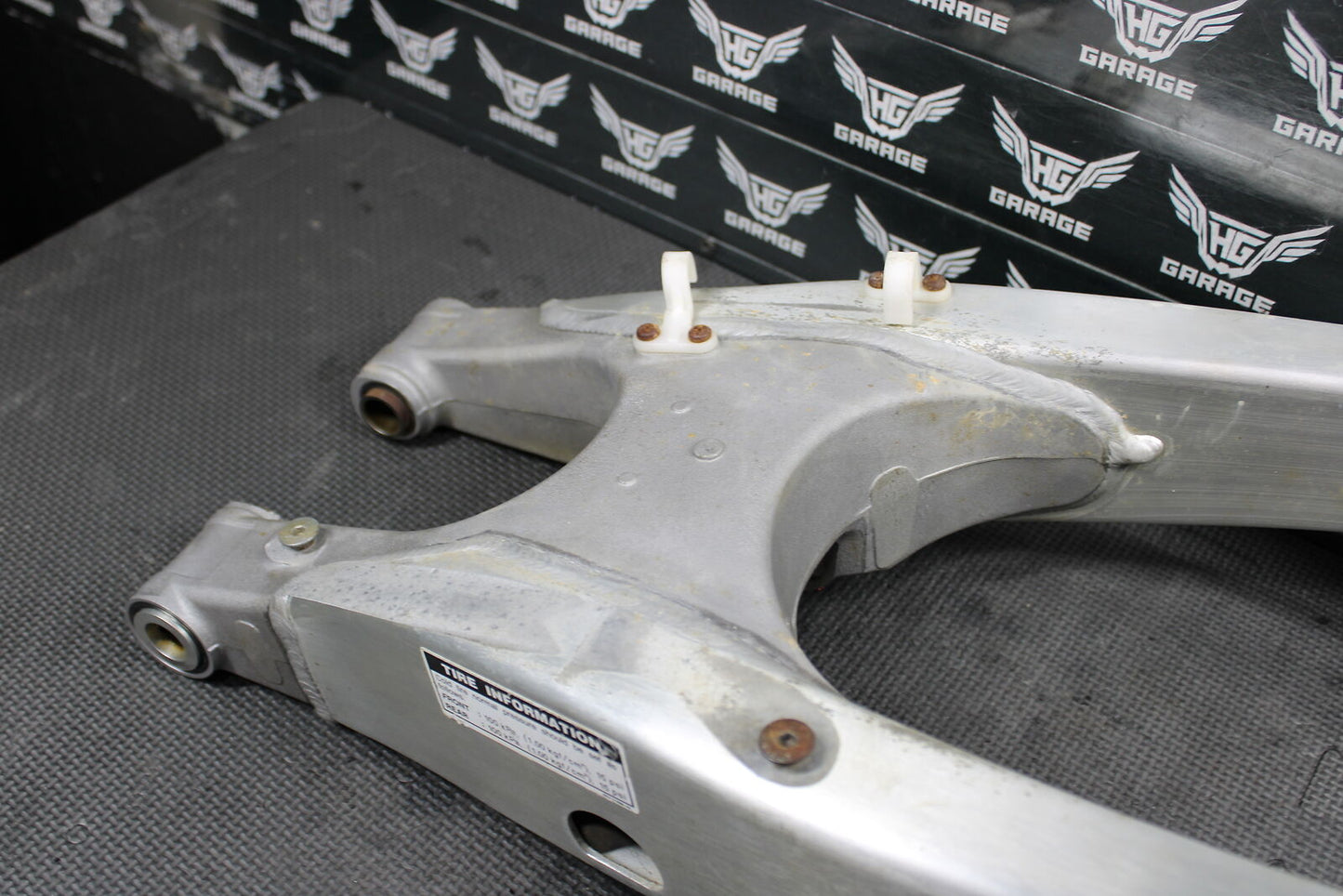 2008 YAMAHA YZ450F OEM SWINGARM SWING ARM SUSPENSION