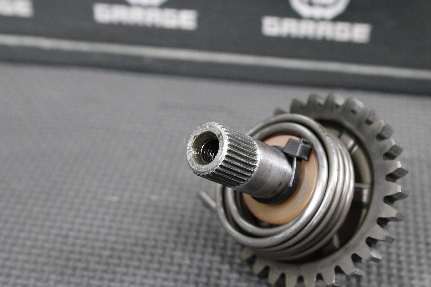 2000 SUZUKI RM125 96 - 00 OEM KICKSTART KICK START SHAFT W IDLER GEAR 26211 - 27C02 - hggarage