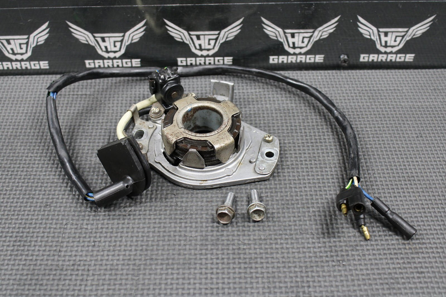 1996 93 - 96 HONDA CR250R STATOR MAGNETO GENERATOR ALTERNATOR 31100 - KZ3 - 891 GOOD! - hggarage