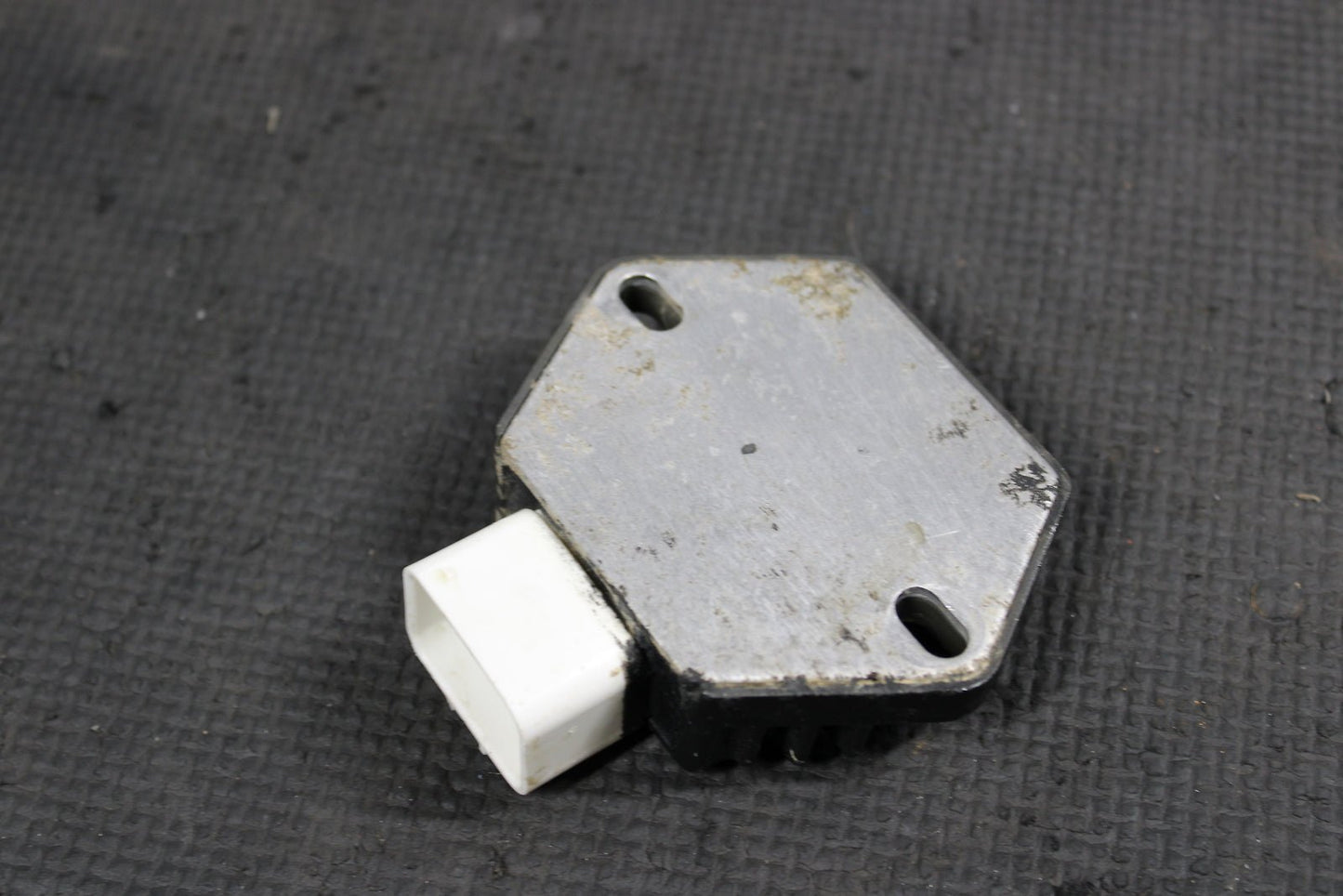 2009 HONDA CRF230L CRF230M OEM RECTIFIER VOLTAGE REGULATOR 31600 - HN5 - hggarage