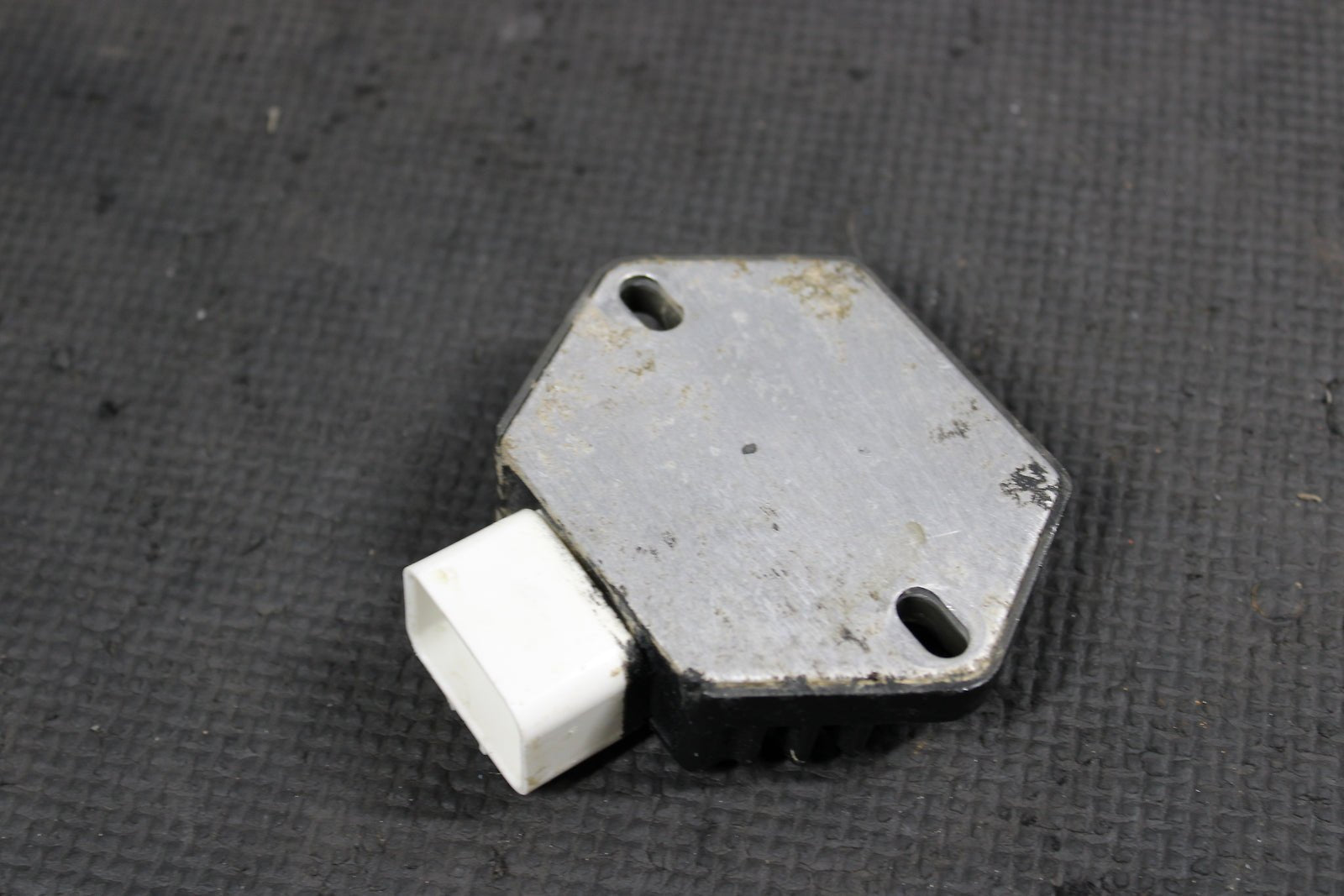 2009 HONDA CRF230L CRF230M OEM RECTIFIER VOLTAGE REGULATOR 31600 - HN5 - hggarage