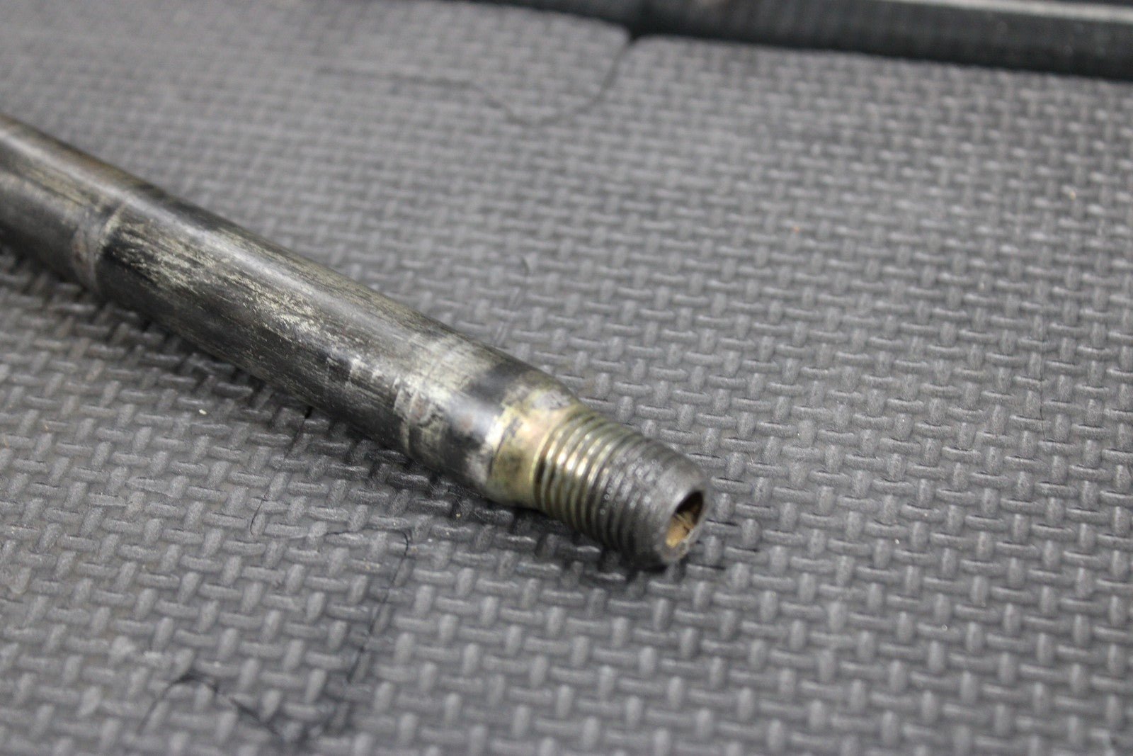 1998 HONDA 98 - 01 CR125R CR250R OEM REAR BACK SWINGARM BOLT SUSPENSION PIVOT BOLT - hggarage