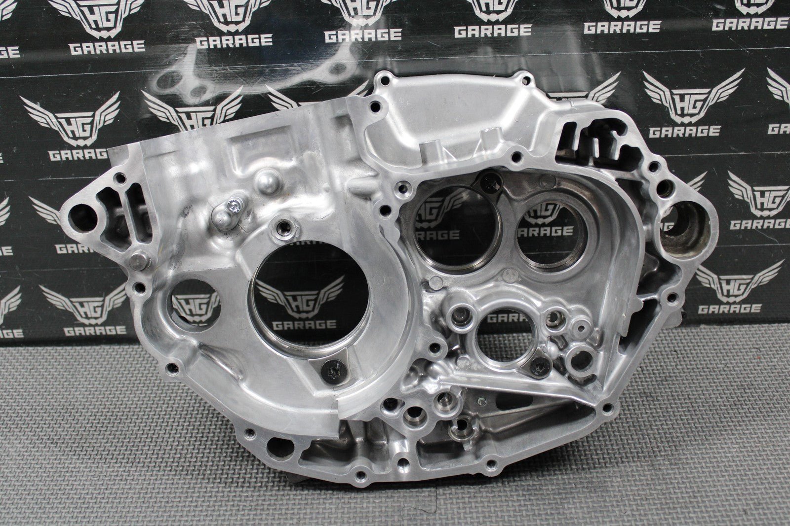 2022 KAWASAKI 19 - 22 KX450 KX450SR OEM RIGHT CRANKCASE CRANK CASE 14101 - 0018 GOOD - hggarage