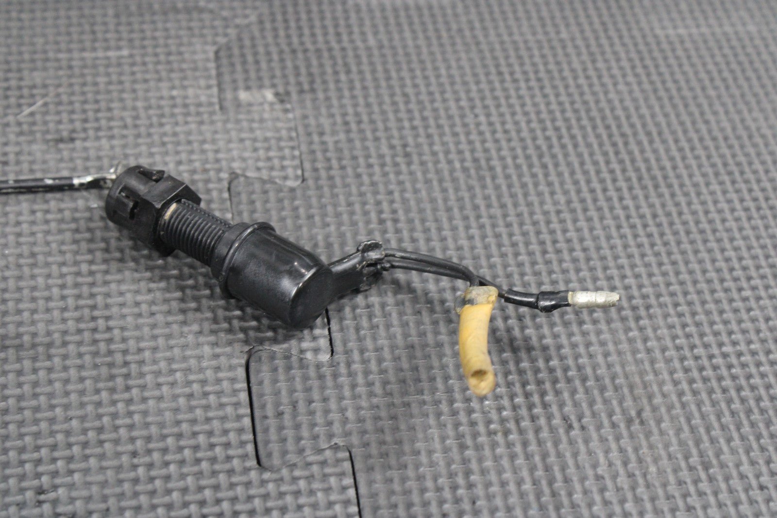 1987 YAMAHA TW200 OEM RIGHT REARSET BRAKE FOOT PEDAL W/SENSOR 2JX - 27211 - 00 - 90 - hggarage