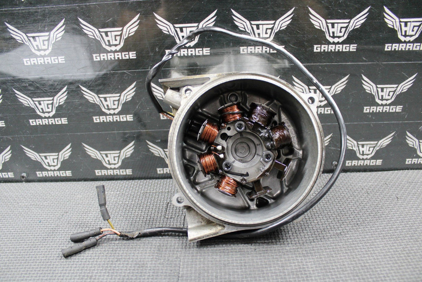 1999 HONDA XR200R 90 - 02 OEM STATOR MAGNETO ALTERNATOR & CASE COVER 31120 - KT0 - 831 - hggarage