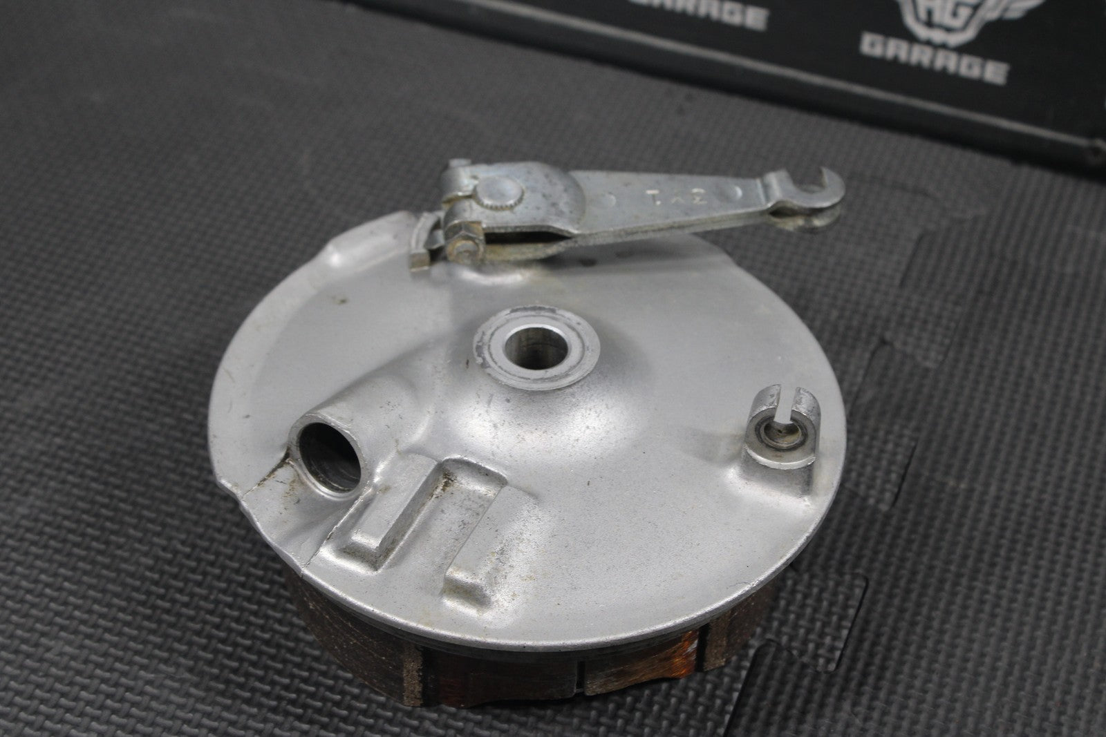 1987 YAMAHA TW200 OEM FRONT BRAKE DRUM ASSEMBLY GEAR TRIP METER SHOES - hggarage