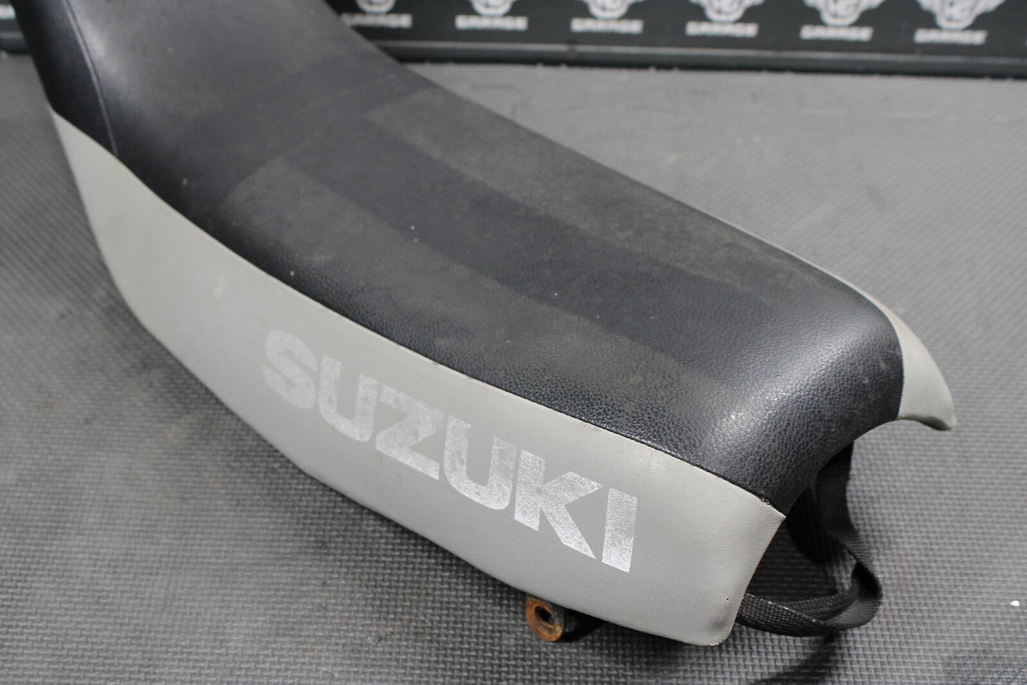 2000 SUZUKI DS80 OEM SEAT SADDLE 45100-03460-M8D