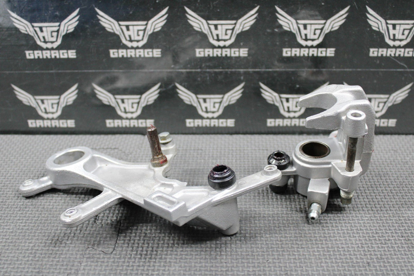 2008 HONDA 05 - 17 CRF250R 05 - 07 CR250R OEM REAR BACK BRAKE CALIPER 43150 - KRN - 711 - hggarage